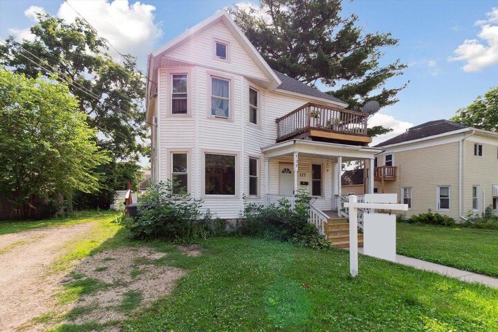 127 North Madison Street  Stoughton WI 53589 photo