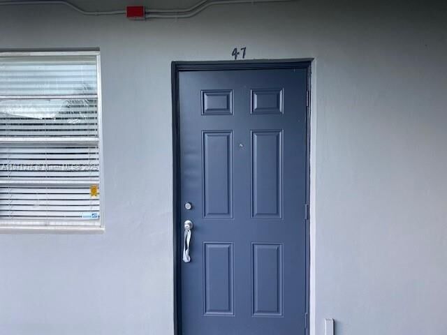 Property Photo: 4300 SW 67th Ave 47 FL 33155