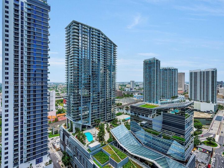 801 S Miami Ave 2310  Miami FL 33131 photo