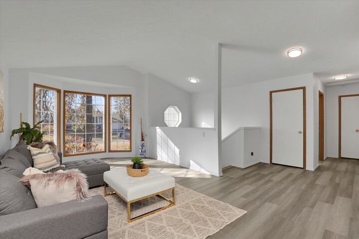 Property Photo:  129 E Wynot Dr  WA 99026 