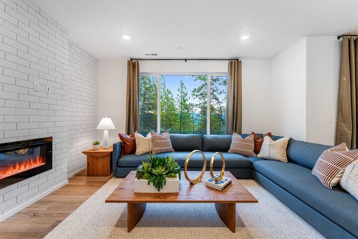 Property Photo:  16467 E 30th Ln  WA 99037 