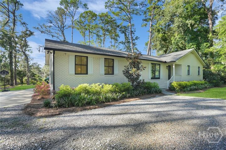 Property Photo:  6808 Sandnettles Drive  GA 31410 