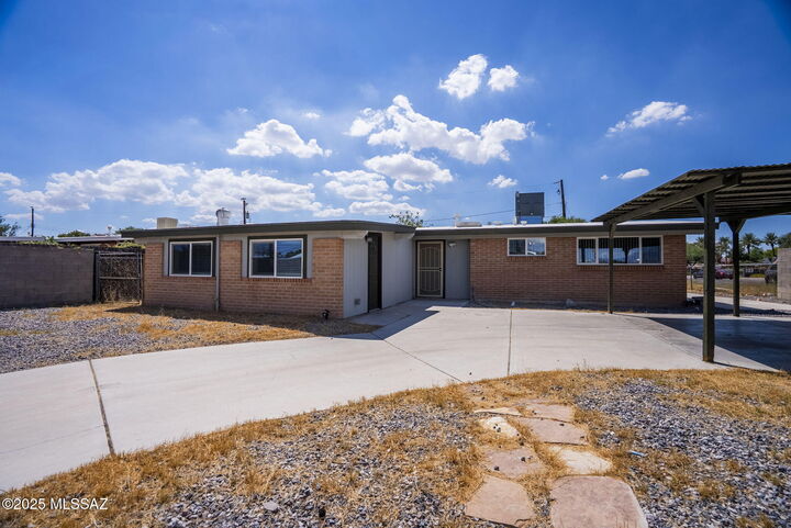 4367 N Radin Avenue  Tucson AZ 85705 photo