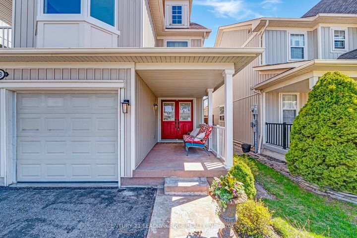 Property Photo:  53 Kinross Avenue  ON L1M 2C4 
