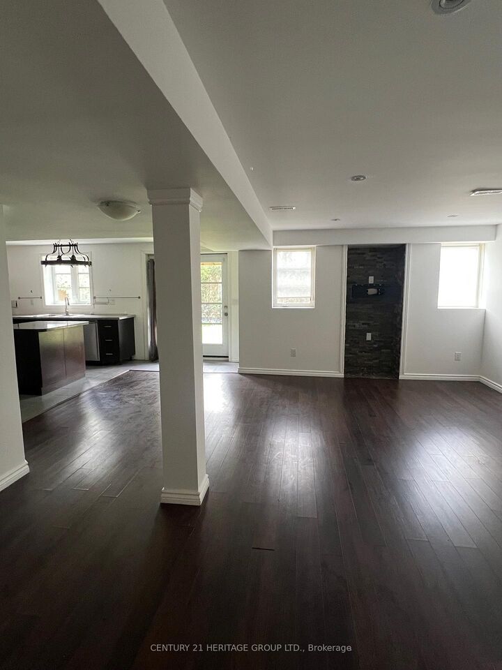 Photo de la propriété: 558 Ilan Ramon Boulevard ON L6A 0Z3