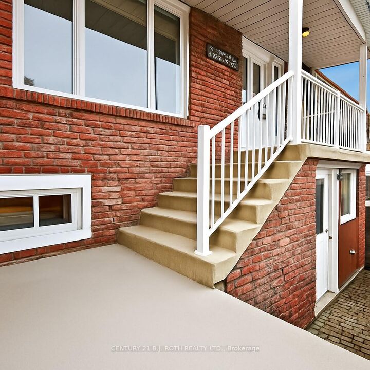 Photo de la propriété:  120 Kozlov Street  ON L4N 4P9 