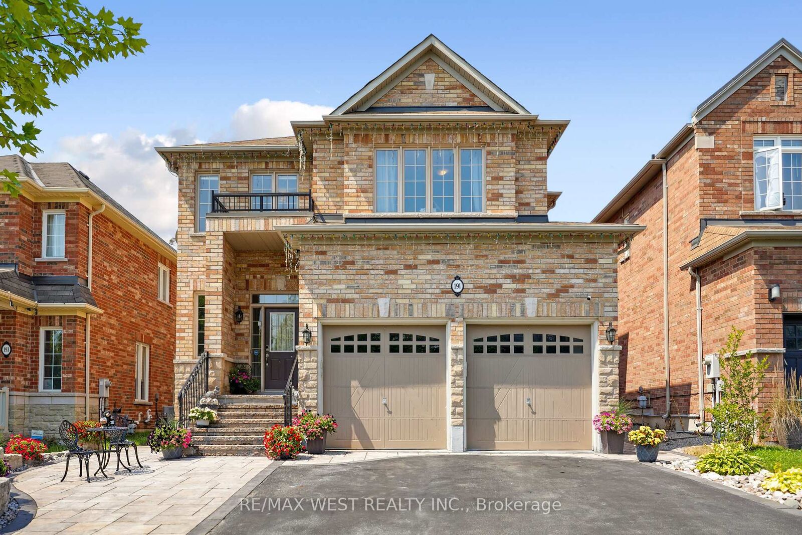 Photo de la propriété: 191 Nature Haven Crescent ON L1X 0A5