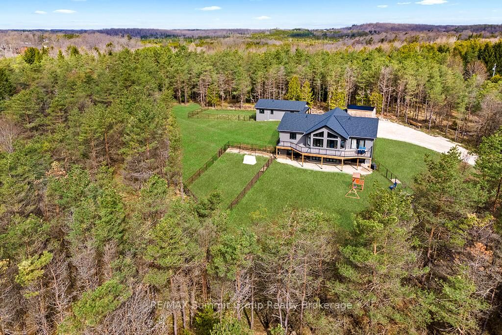 Property Photo:  615690 Hamilton Lane  ON N0C 1H0 