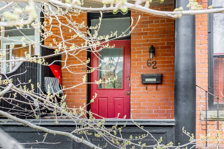Property Photo:  62 Lakeview Avenue  ON M6J 3B3 