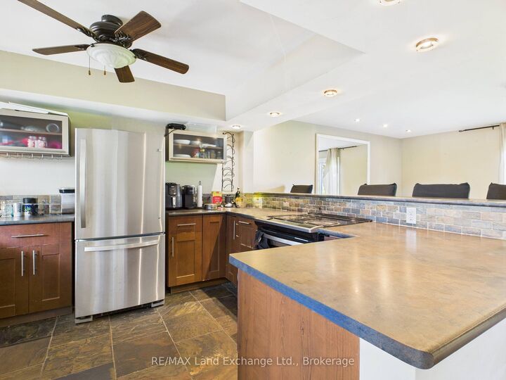 Property Photo:  850 Walsh Street 27  ON N2Z 1P1 