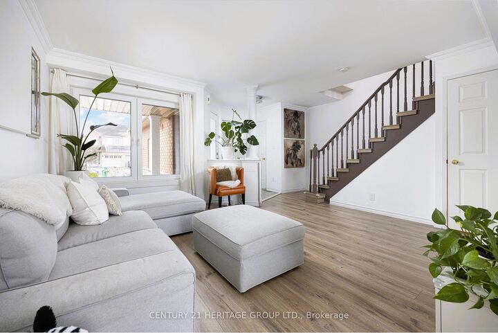 Property Photo:  3241 Apricot Street  ON L5N 8A8 