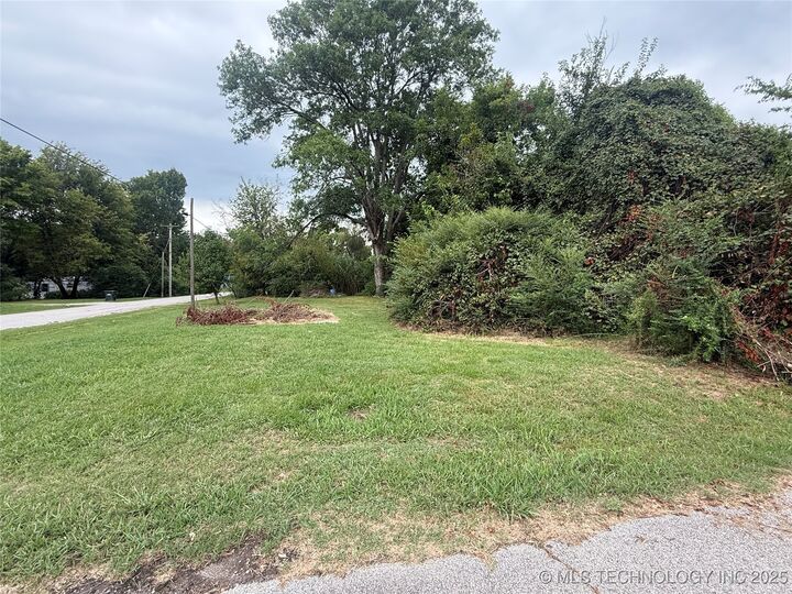 Property Photo:  342 S 6th Street  OK 74454 