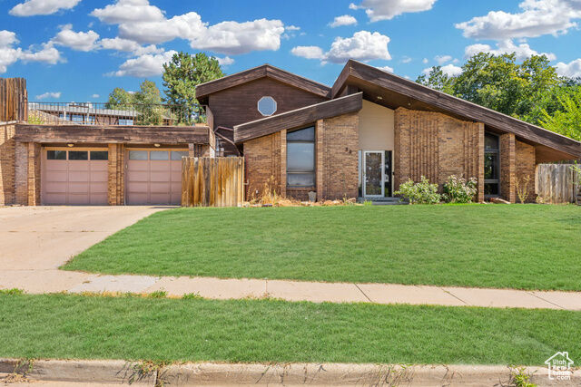 Property Photo:  266 N Oak Dr E  UT 84054 