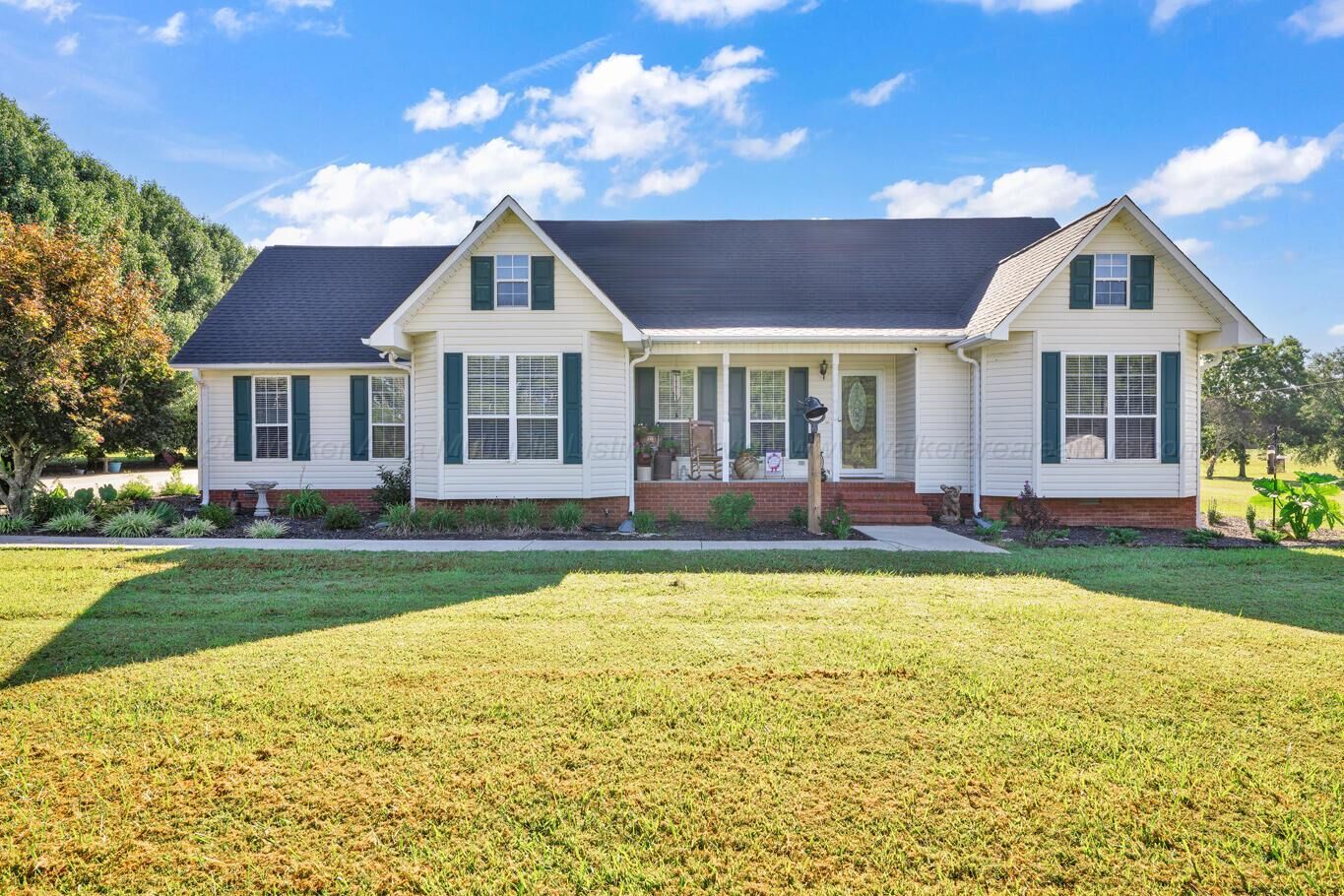Property Photo: 144 Co Rd 1279 AL 35179