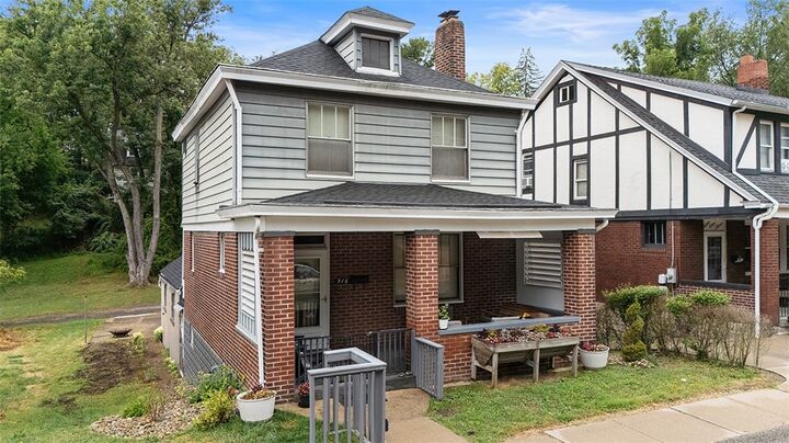Property Photo:  916 Baldwin St  PA 15234 
