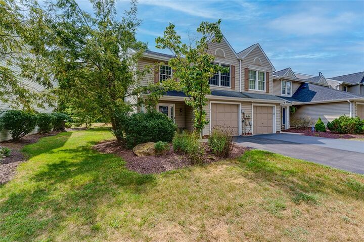 Property Photo: 214 Commons Dr PA 15139