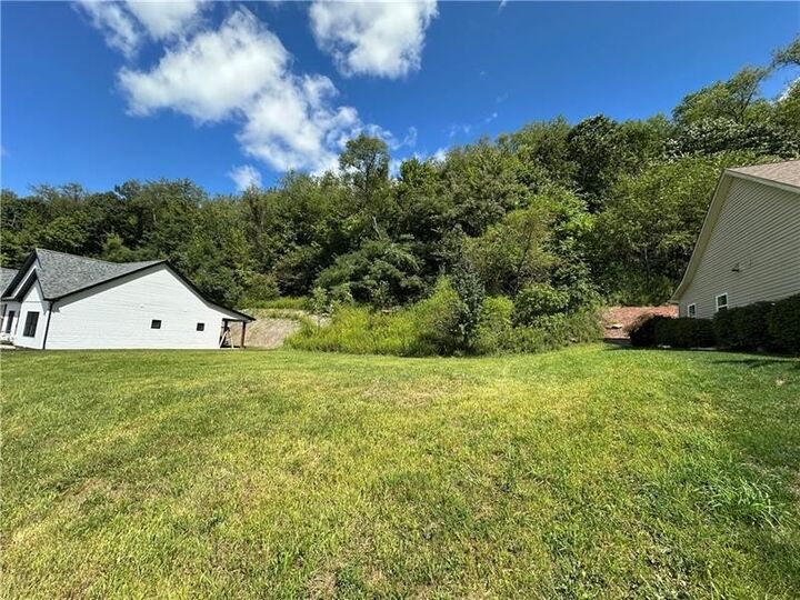 Property Photo: 519 Dogwood Ct PA 15613