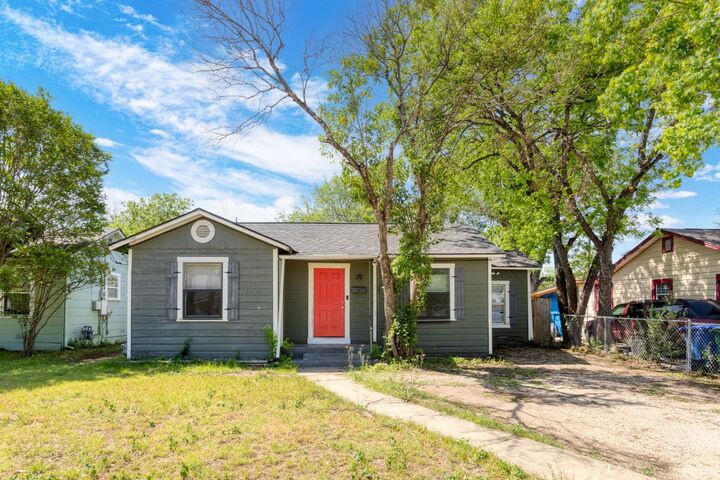 Property Photo: 406 Halliday Avenue TX 78210
