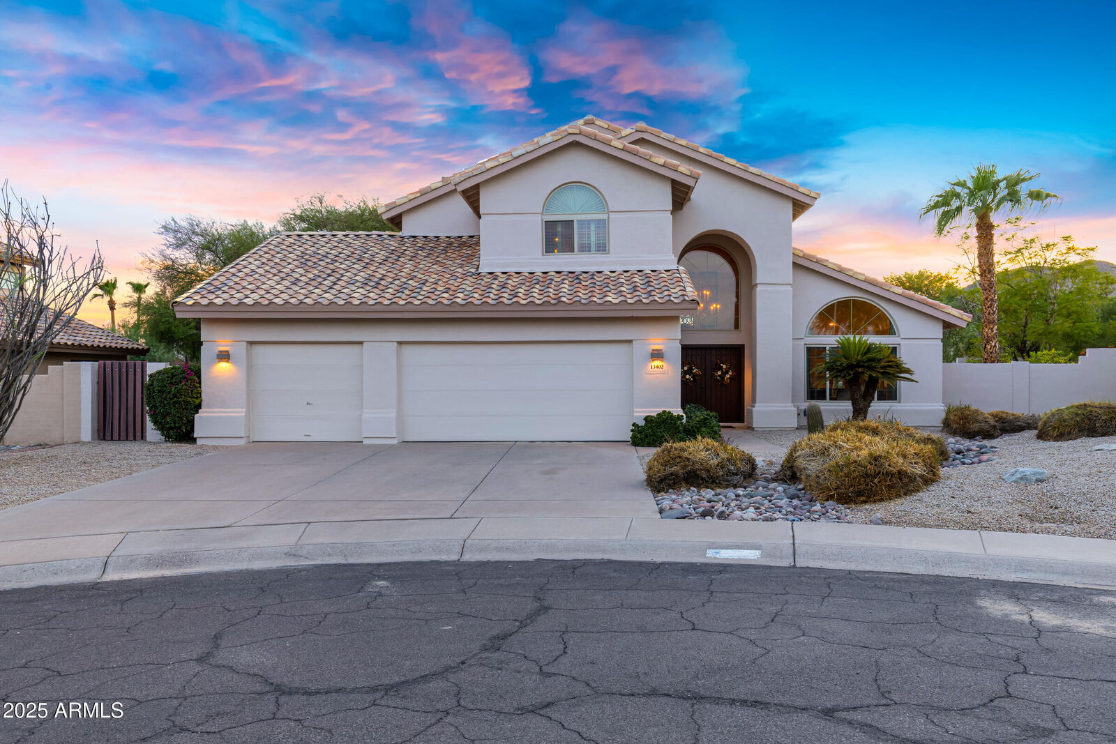 Property Photo: 13402 S Warpaint Drive AZ 85044