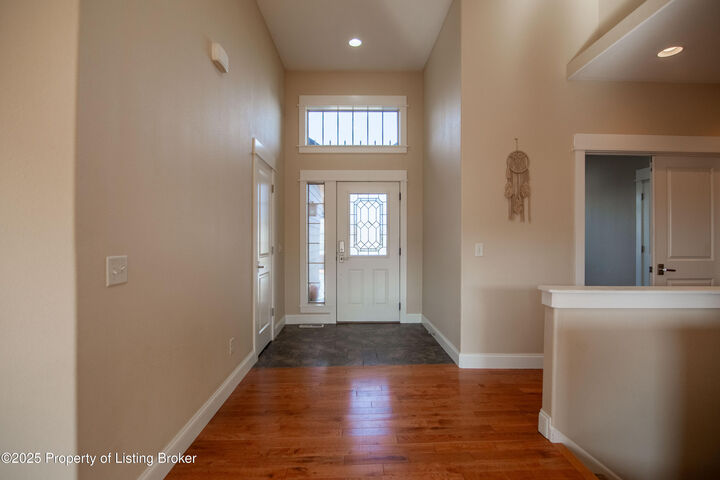 Property Photo:  986 Mustang Avenue  ND 58601 