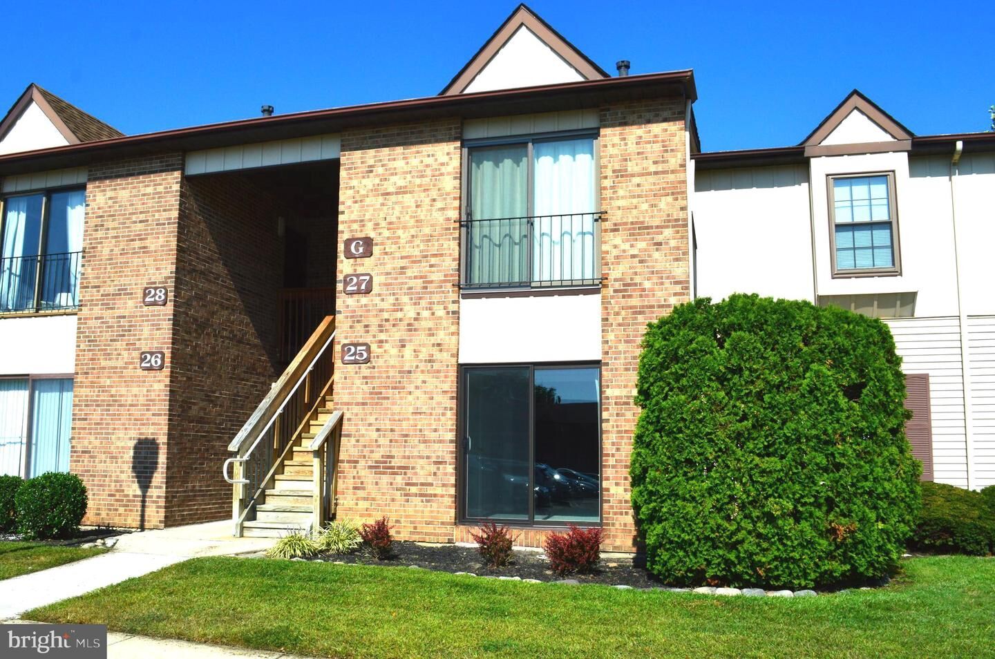 Property Photo: 25 Windsor Court NJ 08080