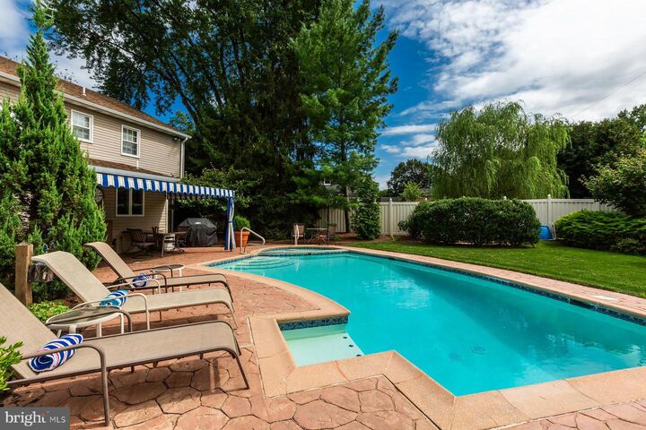 Property Photo:  1104 Hempfield Drive  PA 17601 