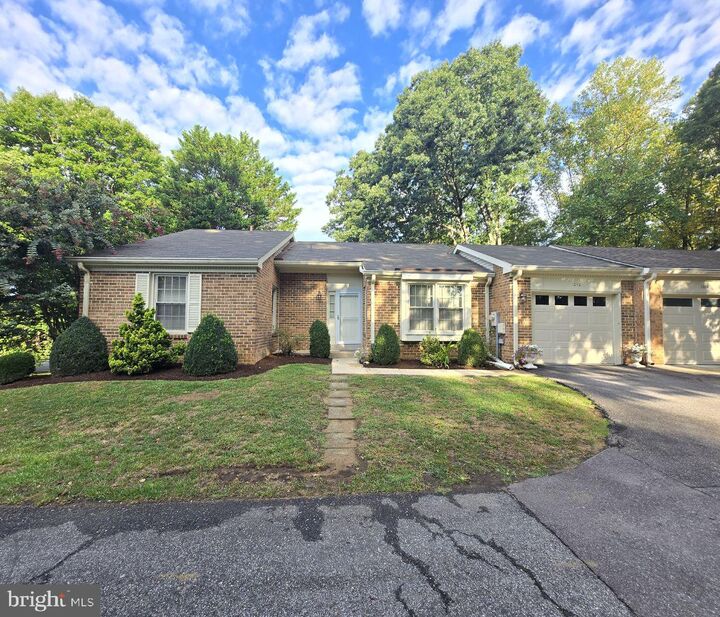 1012 Mastline Drive  Annapolis MD 21401 photo
