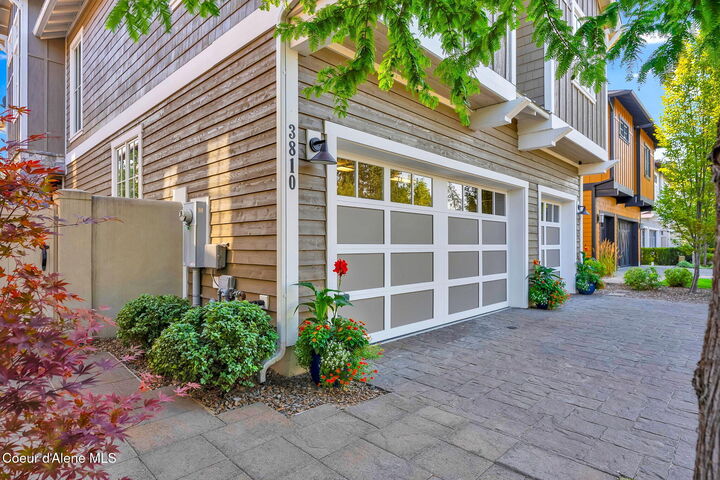 Property Photo: 3810 W Shoreview Ln ID 83814