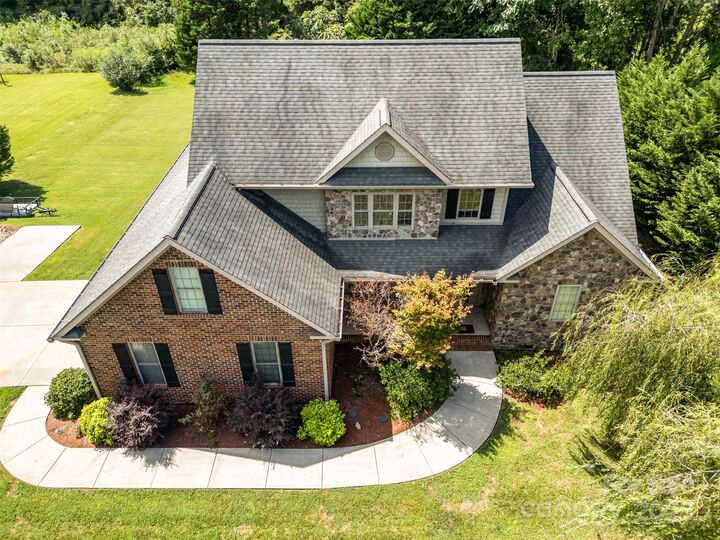 Property Photo: 484 New Salem Road NC 28625