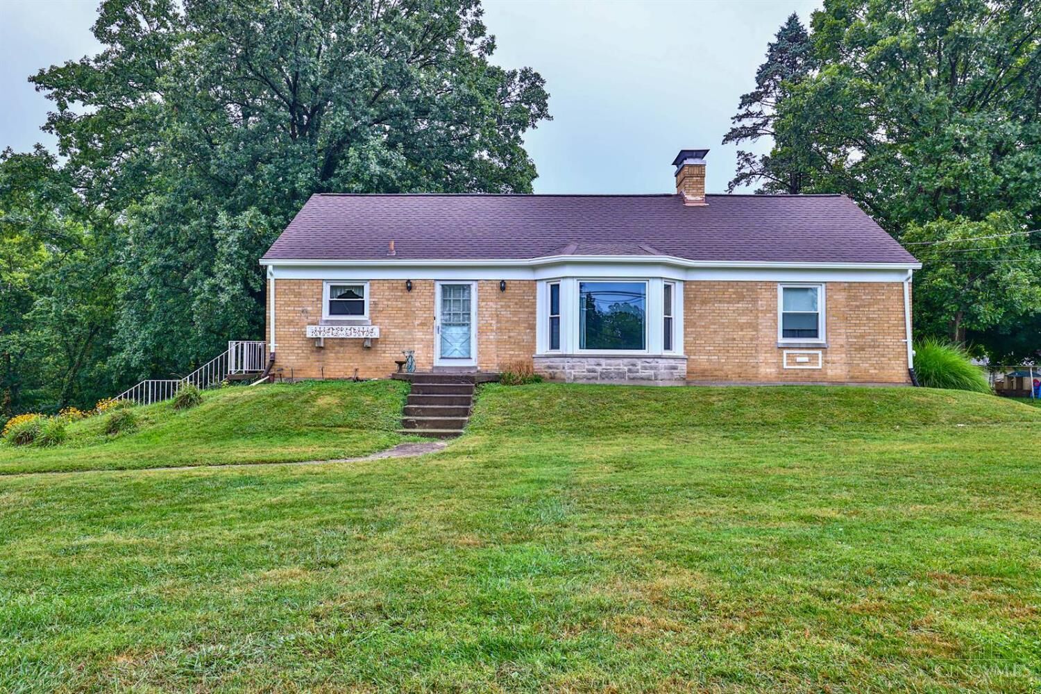 Property Photo: 8735 Bridgetown Road OH 45002