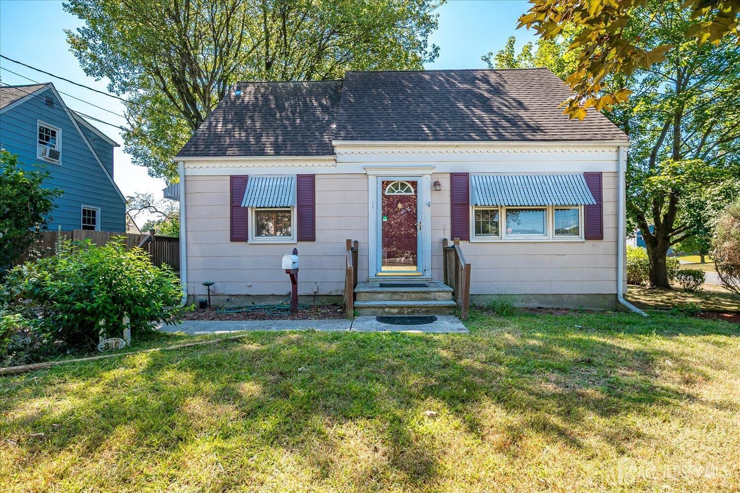 Property Photo:  310 Howard Avenue  NJ 08846 