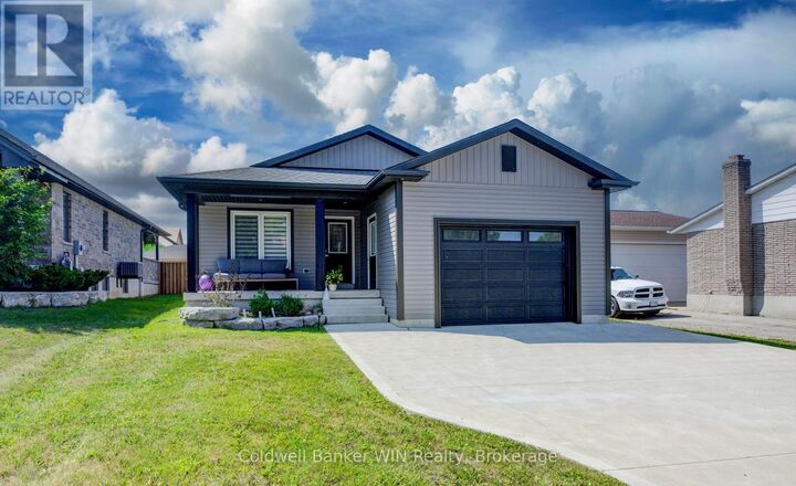 Property Photo:  780 Waterloo Street  ON N0G 2L3 