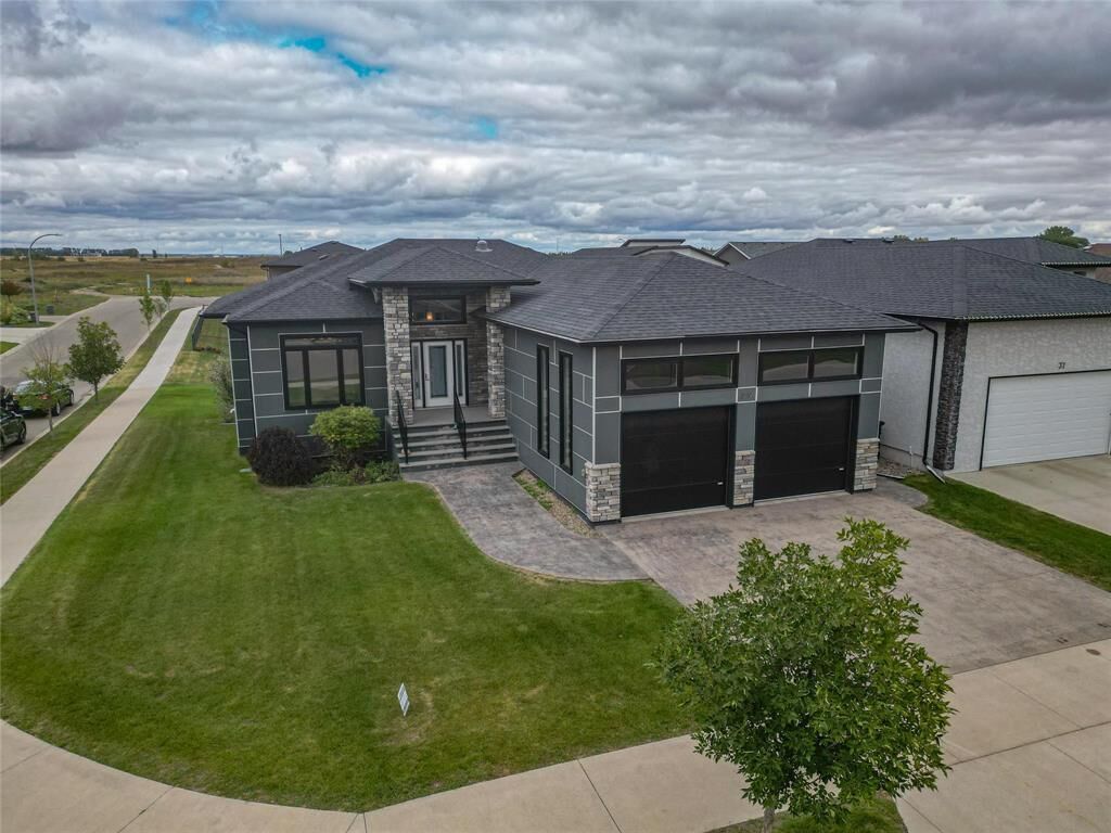 Property Photo:  39 Outback Drive  MB R7C 0C2 