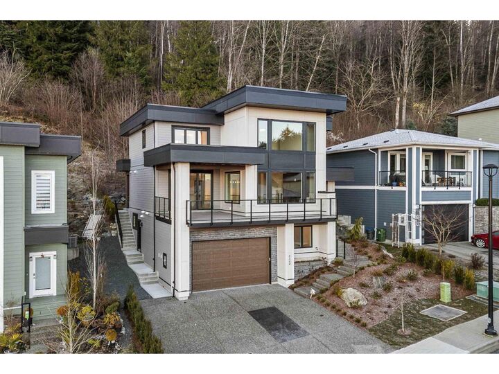 5504 Maclachlan Place  Chilliwack BC V2R 0P3 photo