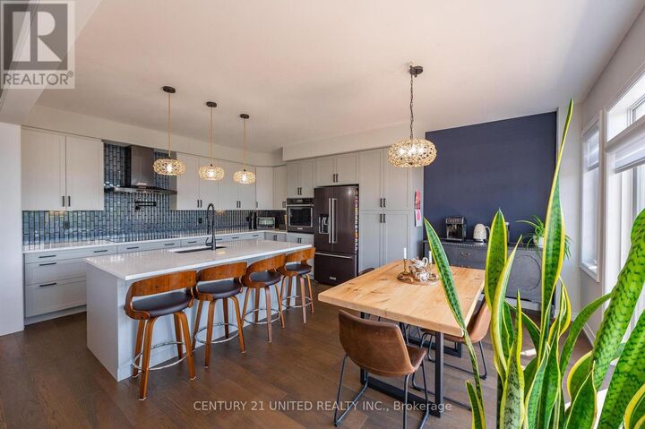 Property Photo:  159 McPhail Avenue  ON L1C 7H8 