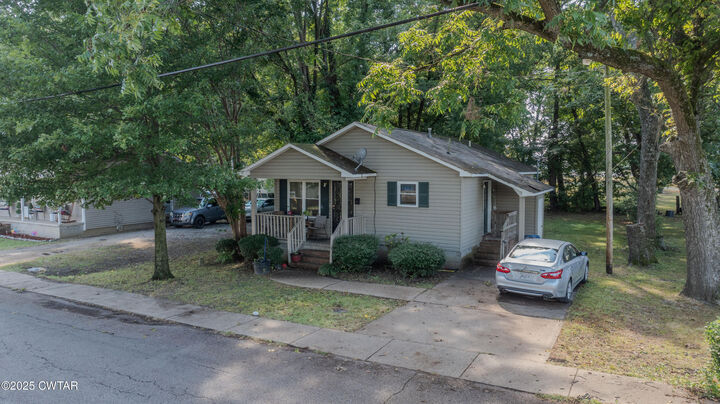 Property Photo: 407 S Washington Avenue TN 38012