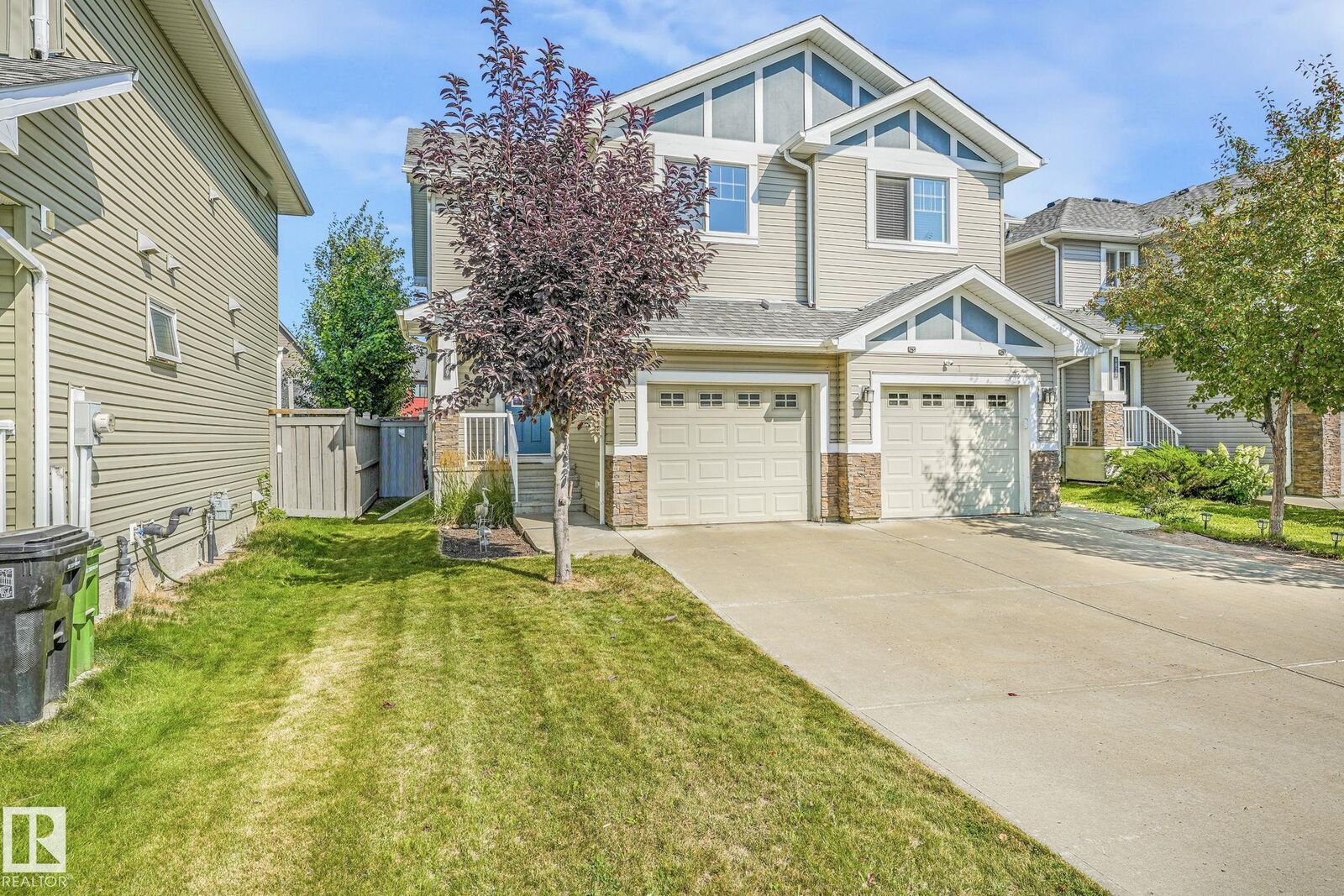Property Photo: 6819 Cardinal Link Link SW AB T6W 1Y9