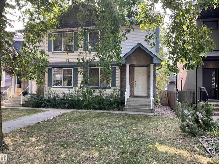 11329 76 Avenue NW  Edmonton AB T6G 0K3 photo