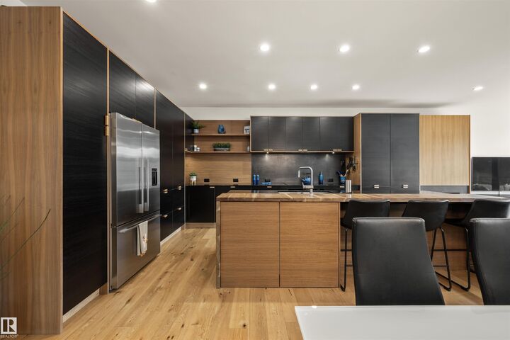 Property Photo: 9761 90 Avenue NW AB T6E 2S8