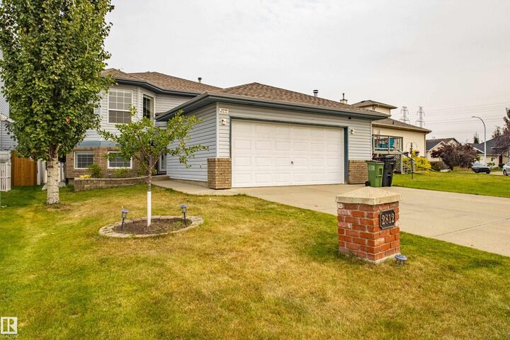 Property Photo: 2812 40A Avenue NW AB T6T 1L7