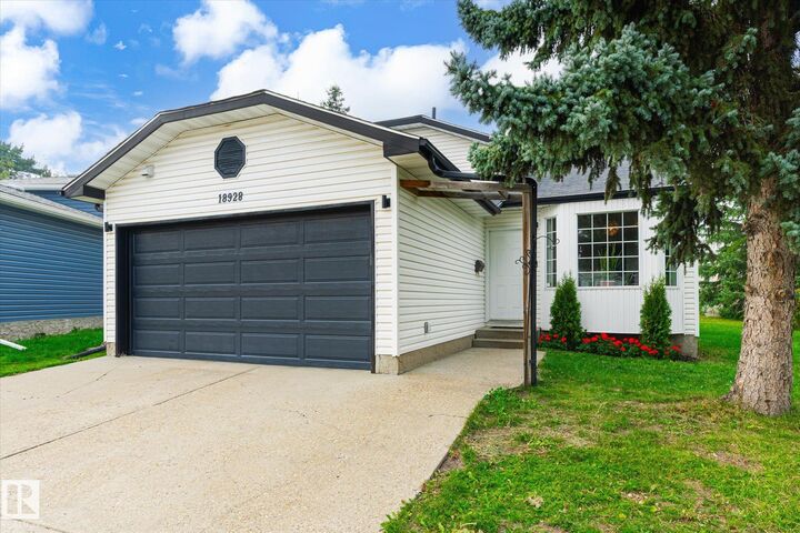 Property Photo: 18928 72A Avenue NW AB T5T 5W5