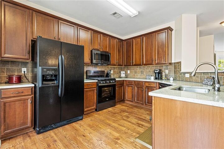 Property Photo:  1565 Oakdale Bluffs Drive SE  GA 30126 