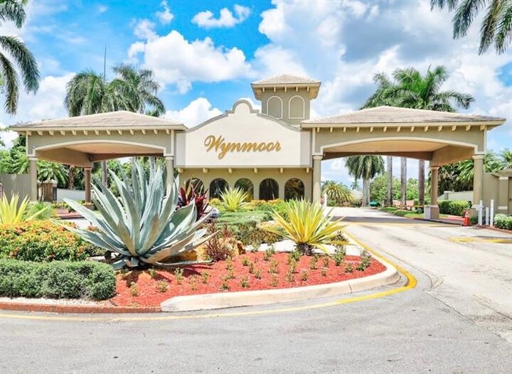 Property Photo:  2903 SE Victoria Cir 03  FL 33066 