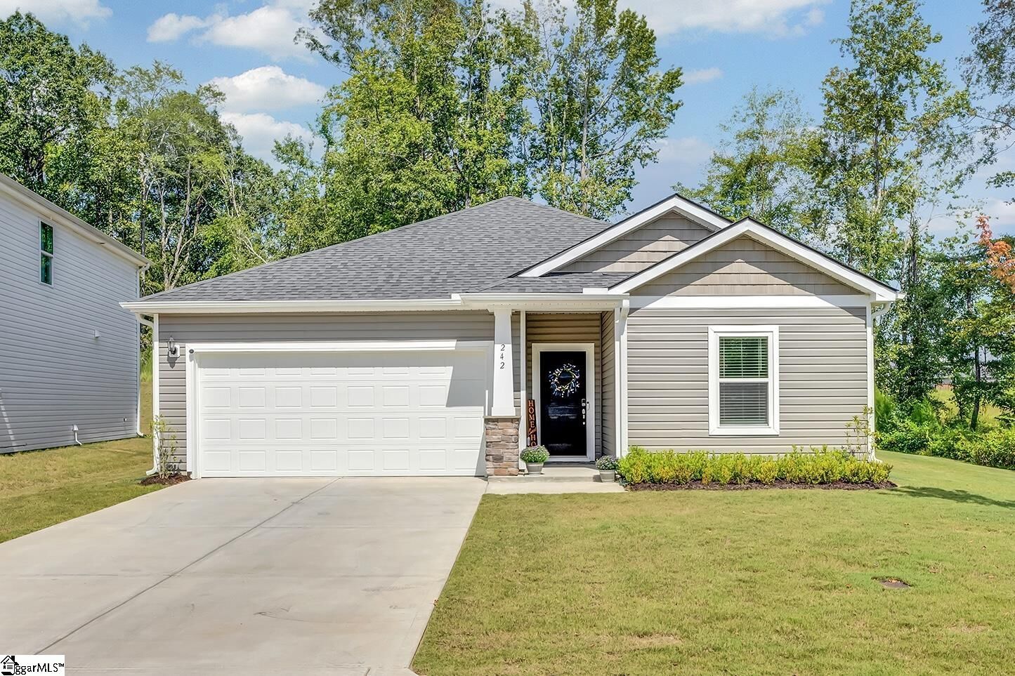 Property Photo: 242 Addysons Way SC 29644