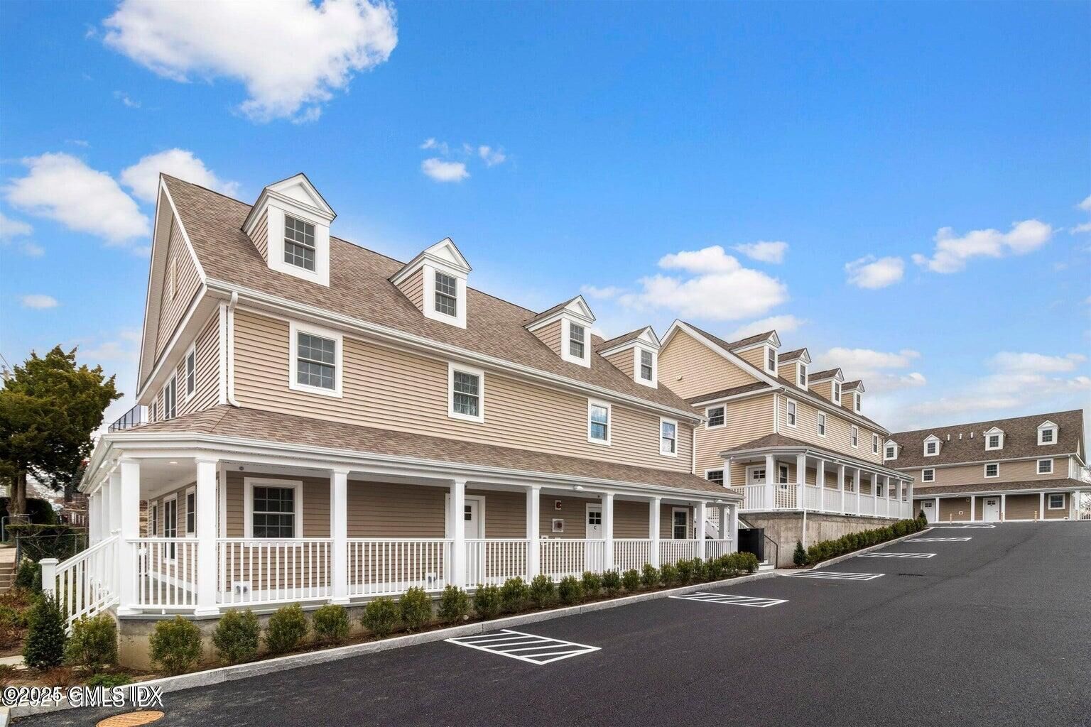Property Photo:  303 Hamilton Avenue M  CT 06830 