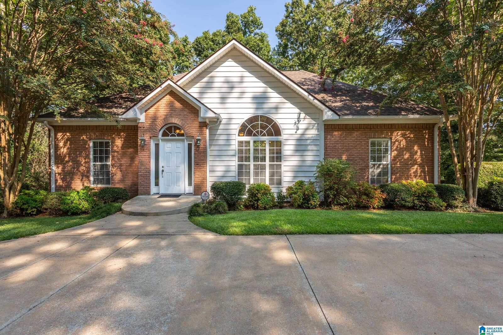 Property Photo: 120 Canyon Drive AL 36207