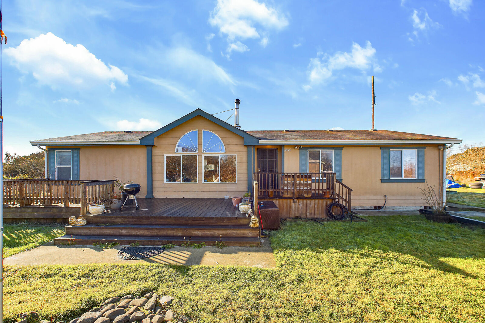 Property Photo:  1850 Peninsula Drive  CA 95521 