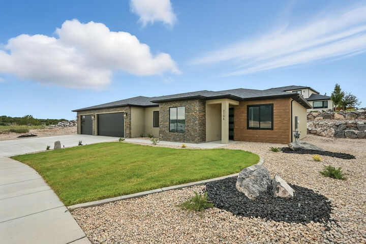 Property Photo:  2156 S Bluff Dr  UT 84720 