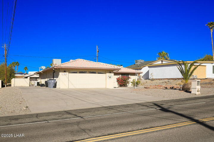 2819 Saratoga Avenue  Lake Havasu City AZ 86406 photo