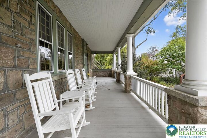 Property Photo:  313 Edgewood B  PA 19002 